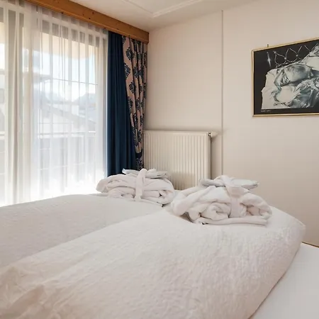 فندق Garni Alpenruh-micheluzzi 4*