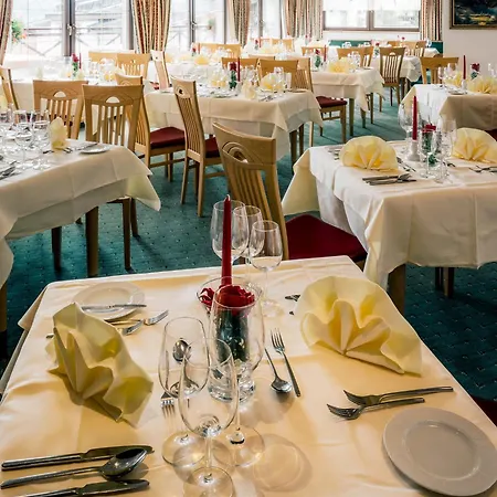 Garni Alpenruh-micheluzzi فندق 4*