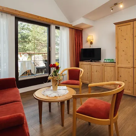 Hotel Garni Alpenruh-micheluzzi