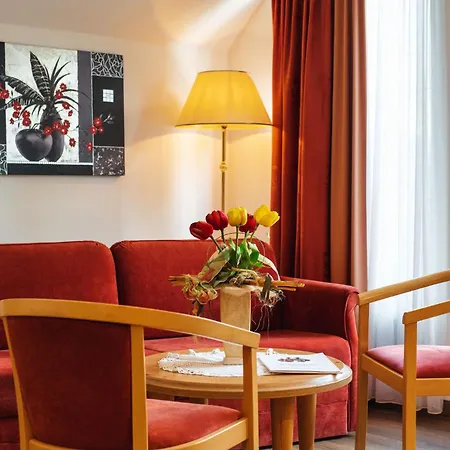 فندق Garni Alpenruh-micheluzzi 4*