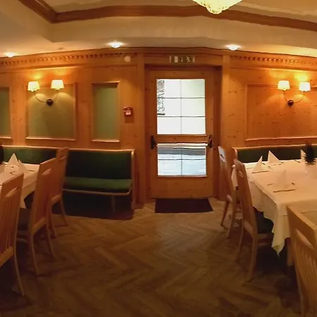 فندق Garni Alpenruh-micheluzzi سيرفاوس