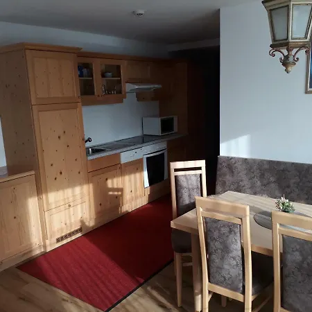 فندق Garni Alpenruh-micheluzzi 4*