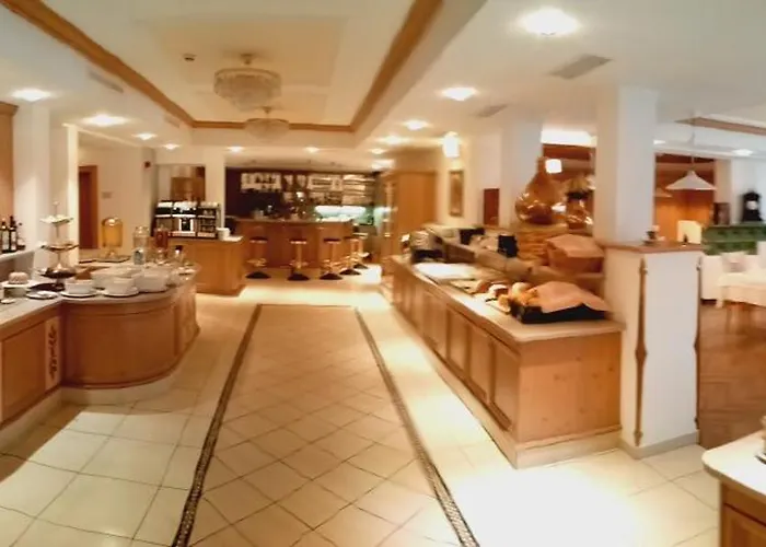 Hotel Garni Alpenruh-micheluzzi 4*