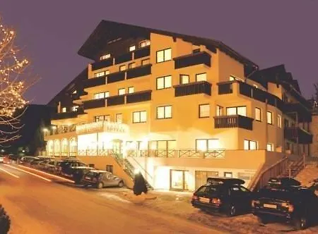 Hotel Garni Alpenruh-micheluzzi 4*