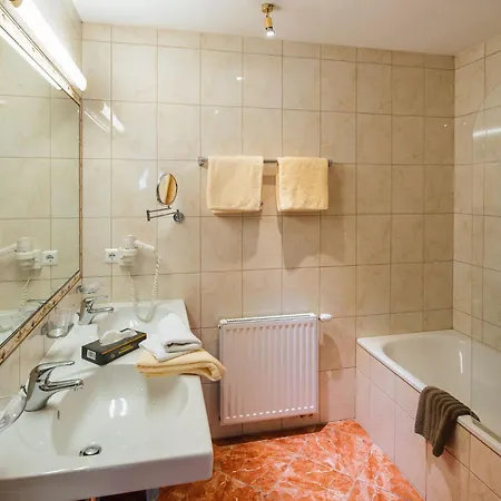 Garni Alpenruh-micheluzzi Hotel