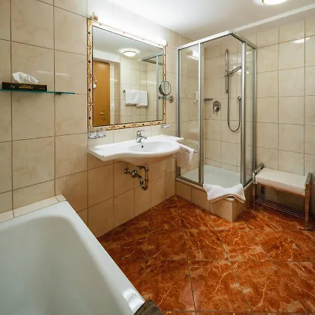 Hotel Alpenruh-micheluzzi