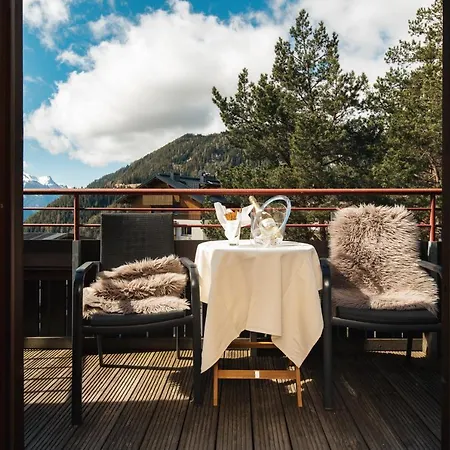 Ξενοδοχείο Garni Alpenruh-micheluzzi 4*