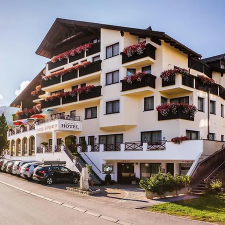Hotel Garni Alpenruh-micheluzzi 4*