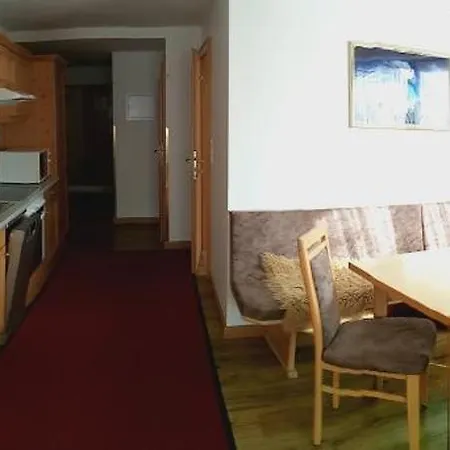 Garni Alpenruh-micheluzzi Ξενοδοχείο