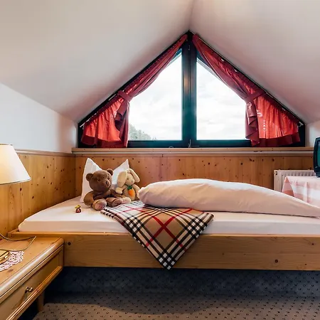 Garni Alpenruh-micheluzzi 4*